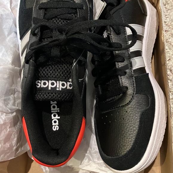 adidas Hoops 2.0 'Black Active Red' EE7800 men’s size US 8, EU 41.3 - Picture 11 of 13